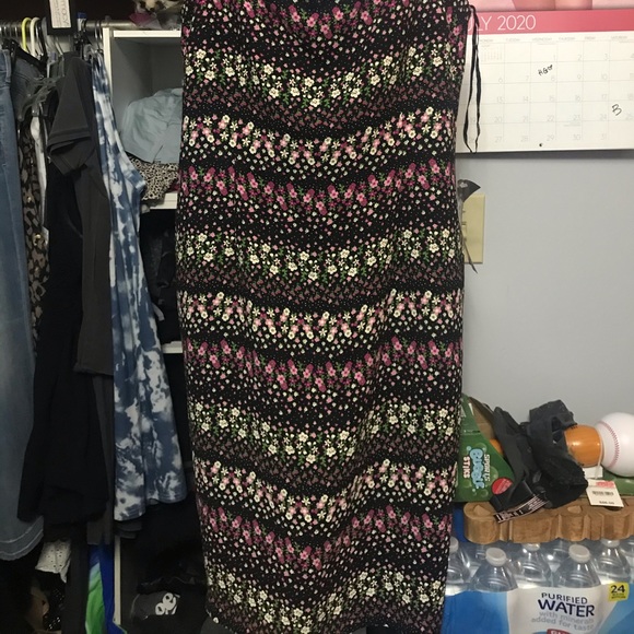 Dress - Picture 2 of 6